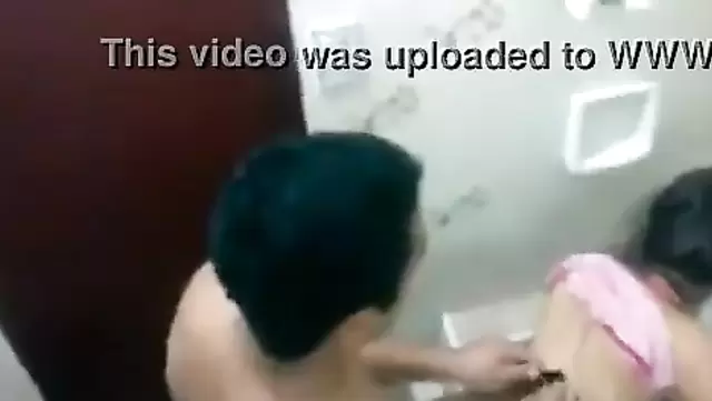 Türk öğrenci ev arkadaşı tarafından sikerken